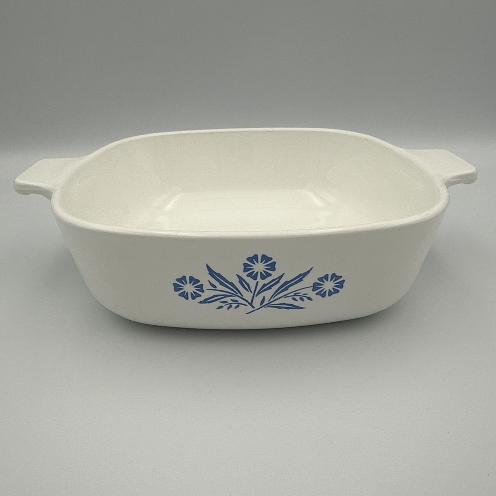 Vintage Corning Ware 1 Quart Blue Cornflower Casserole Dish  P-1-B NO LID